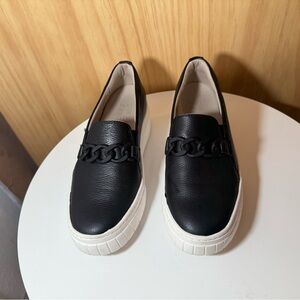 Naturalizer Black Leather Chain Detail Loafers